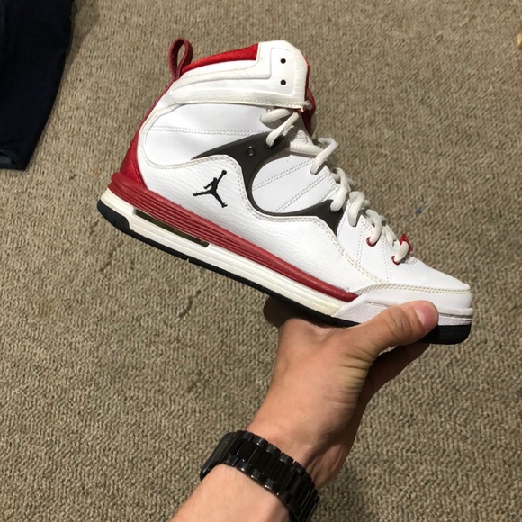 Jordan’s - Picture 3 of 8